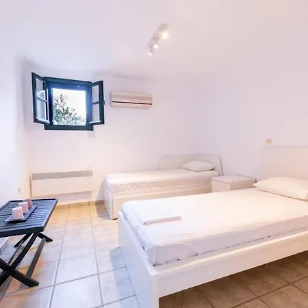 Casa Glyfari In Glyfa Paros, Just 80 Meters From Beach
